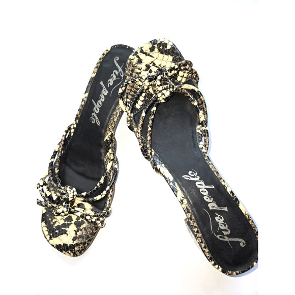 Free People Petra Size 36 US 6 Slip On Heel Sandals Strappy Python Snake Print - Picture 1 of 10